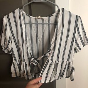 LA Hearts blouse tie front
